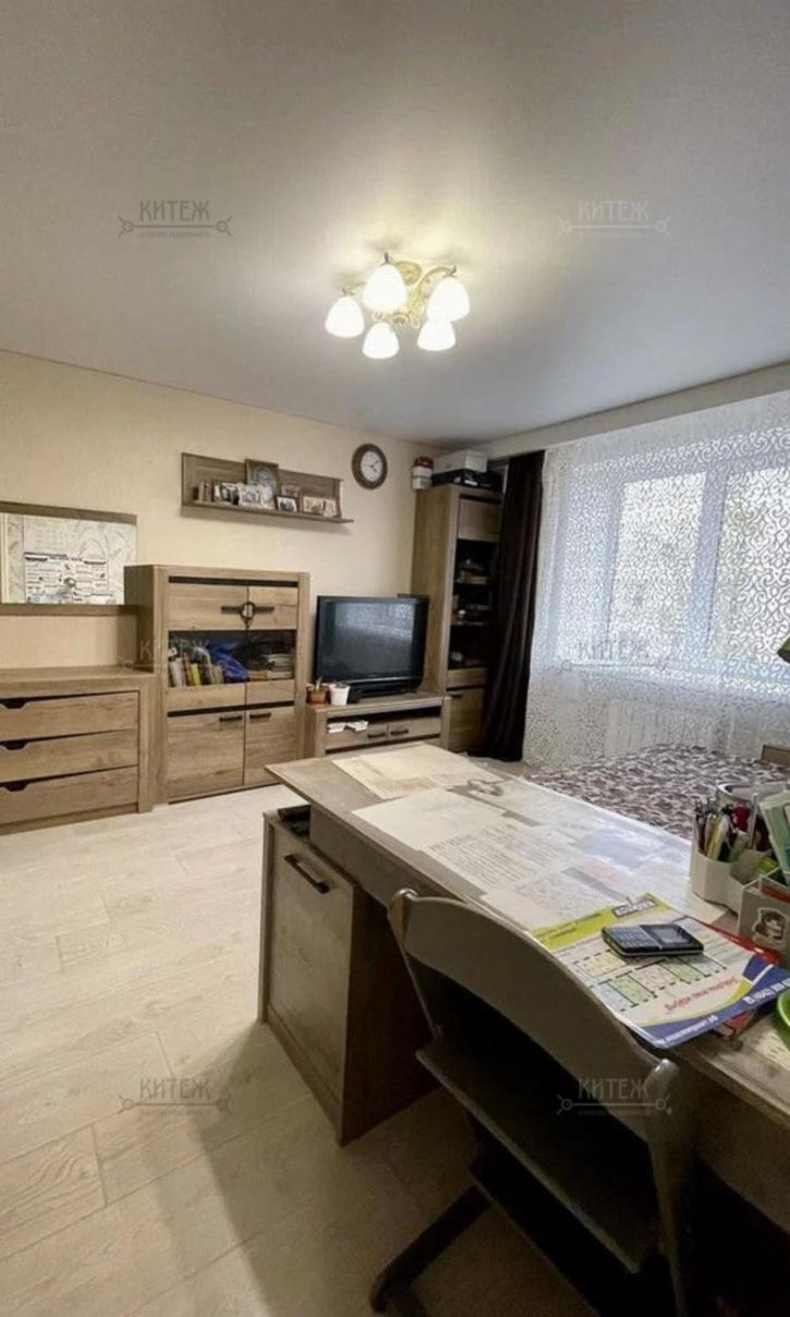 3-комн квартира Георгия Амелина улица,27