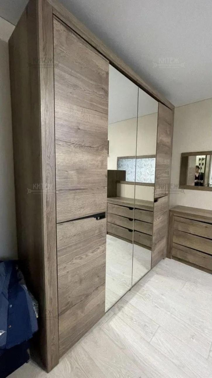 3-комн квартира Георгия Амелина улица,27