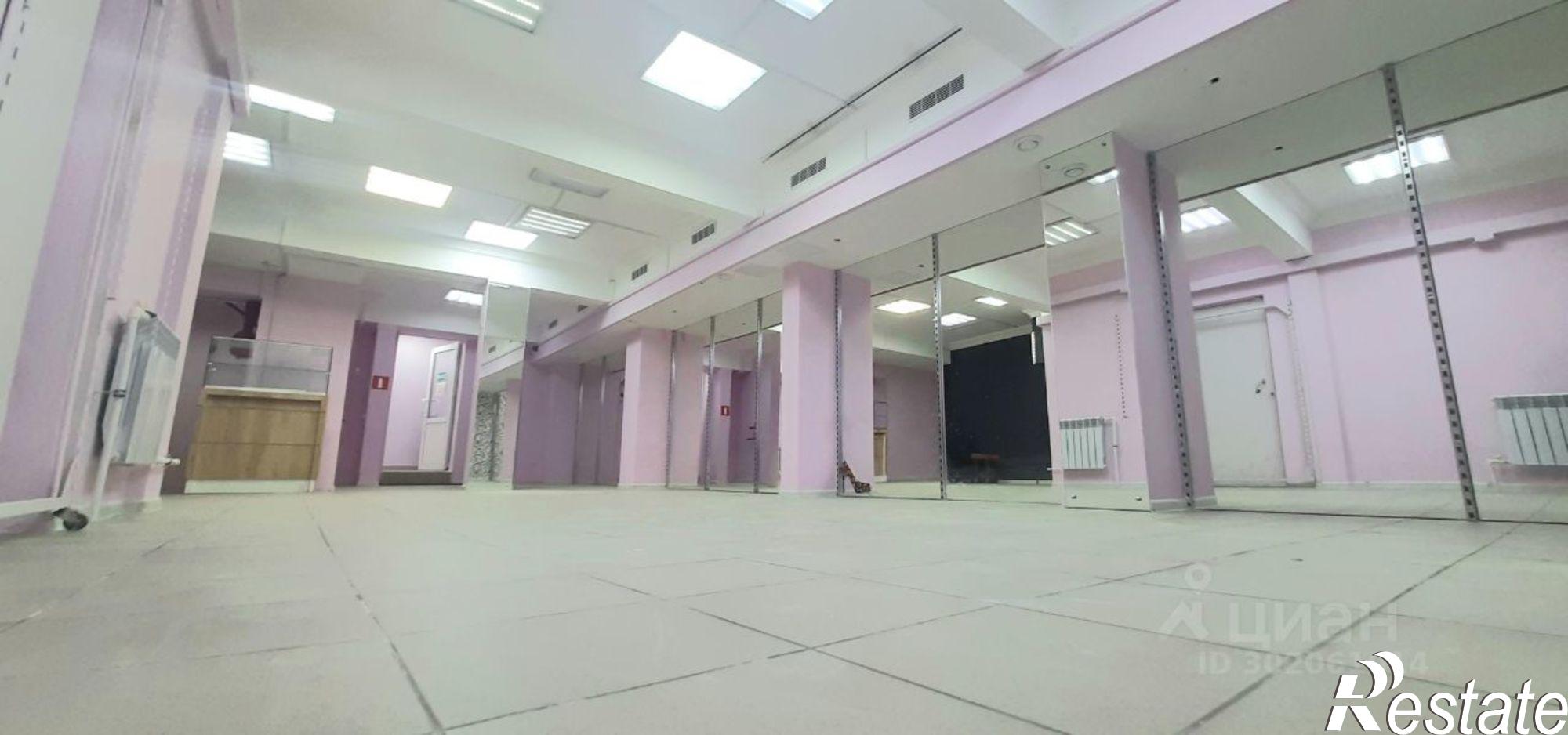 Сдать торговое помещение за 59 510 рублей на Калуга, улица Кирова, 64