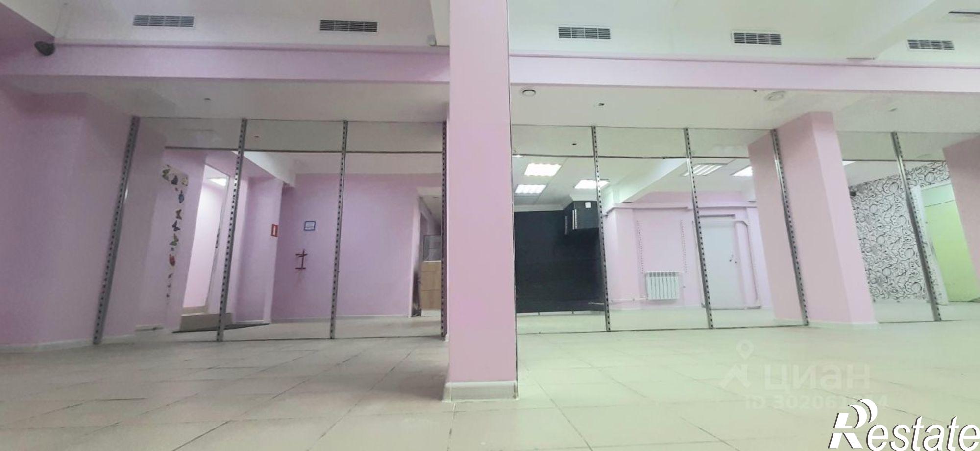 Сдать торговое помещение за 59 510 рублей на Калуга, улица Кирова, 64