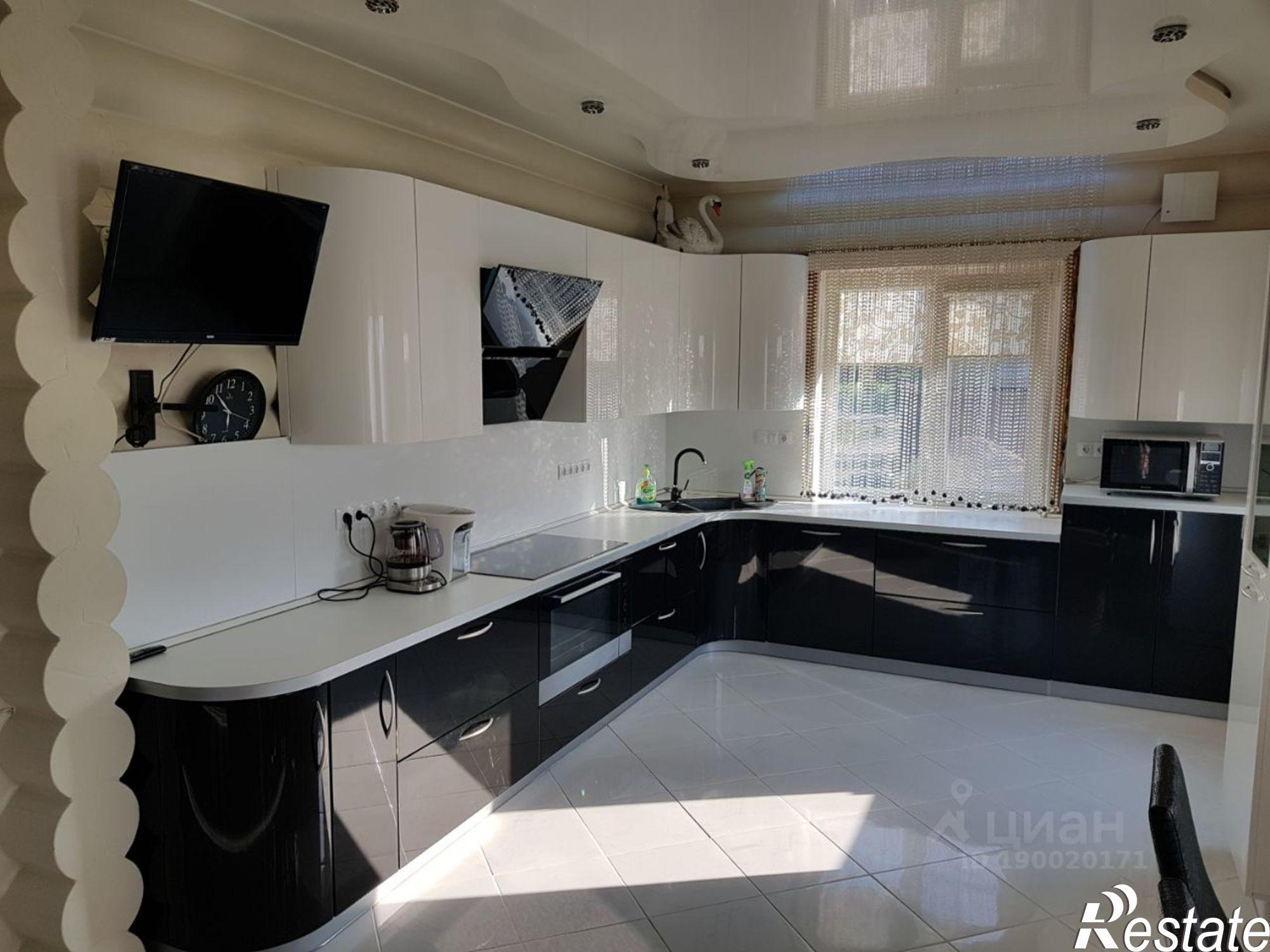 Купить дачу, дом, коттедж за 29 990 000 рублей на Малоярославецкий район