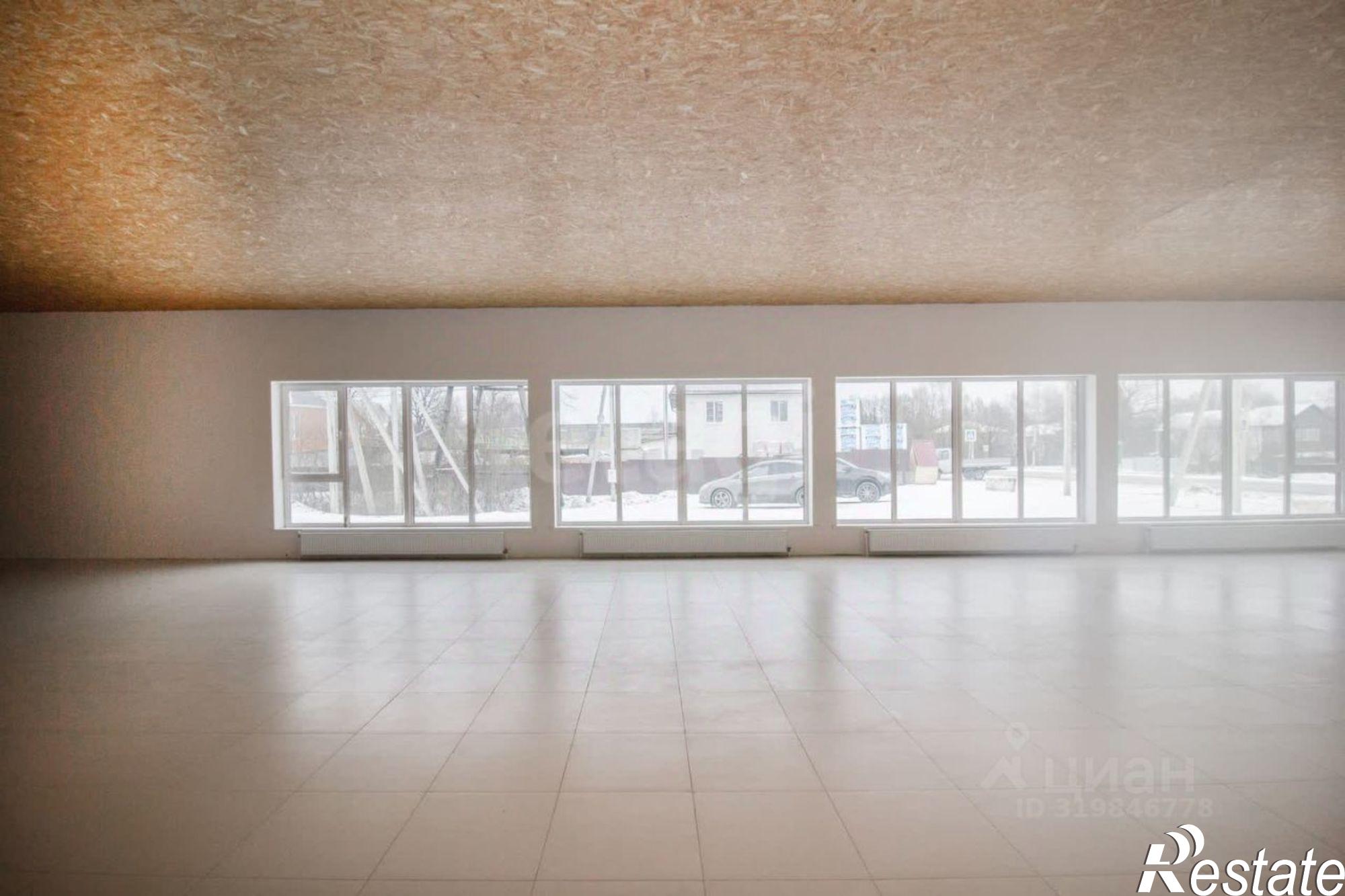 Купить торговое помещение за 20 970 000 рублей на Молодёжная улица, 24