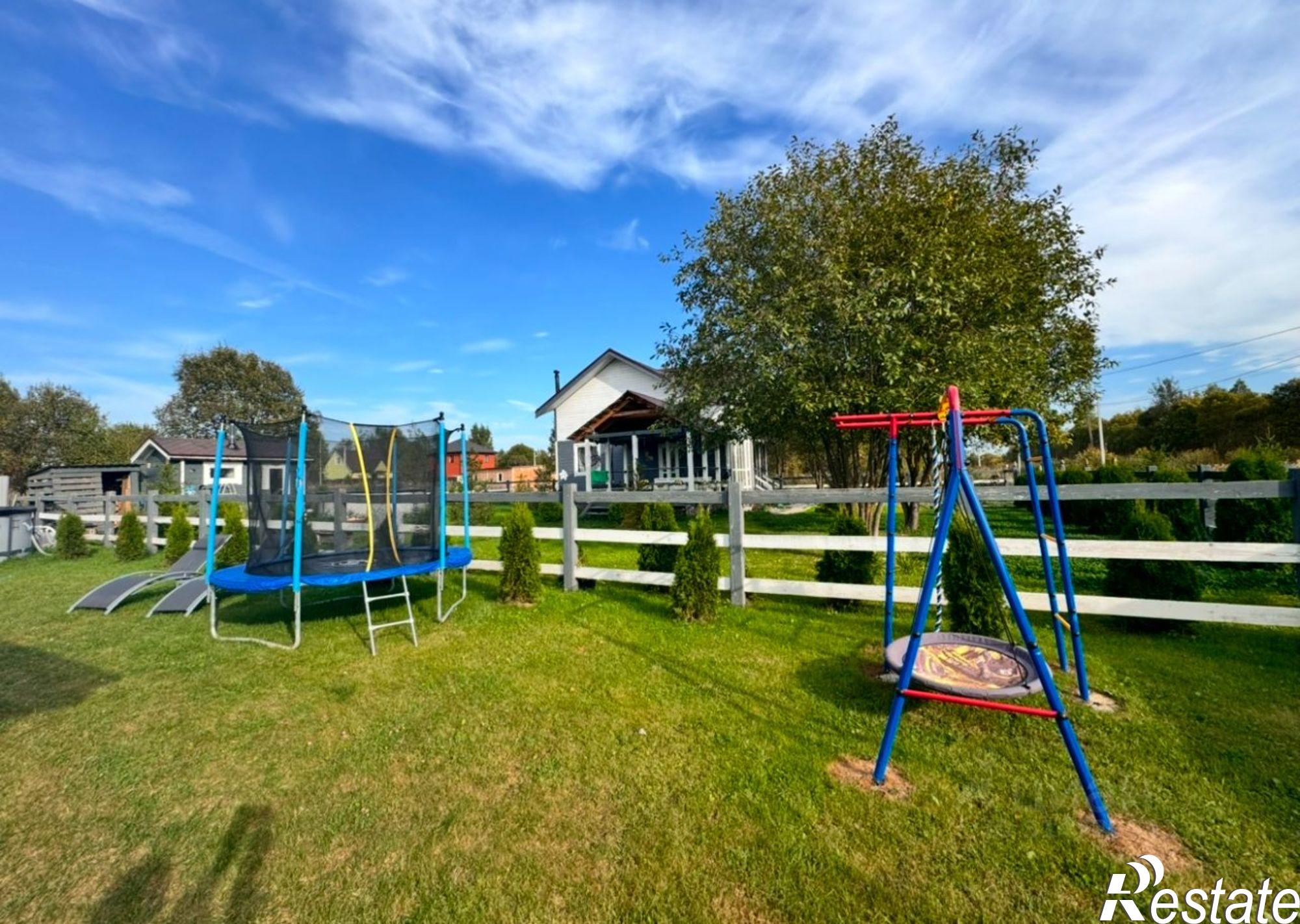 Купить дачу, дом, коттедж за 15 950 000 рублей на Центральный пер, 2