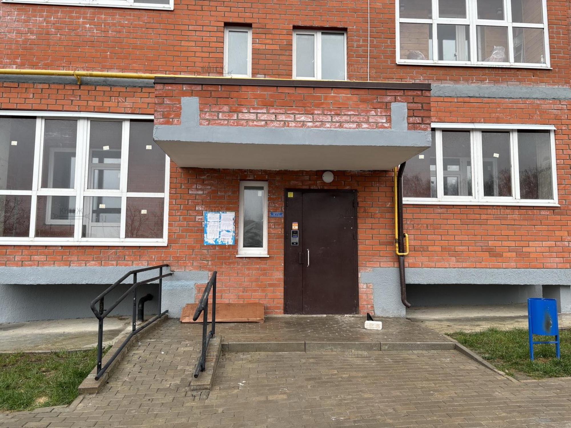 Купить квартиру за 4 677 400 рублей на Азаровская улица,40к4