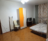 2-комн, 42кв м, этаж 2/5 улица Карла Либкнехта, 13