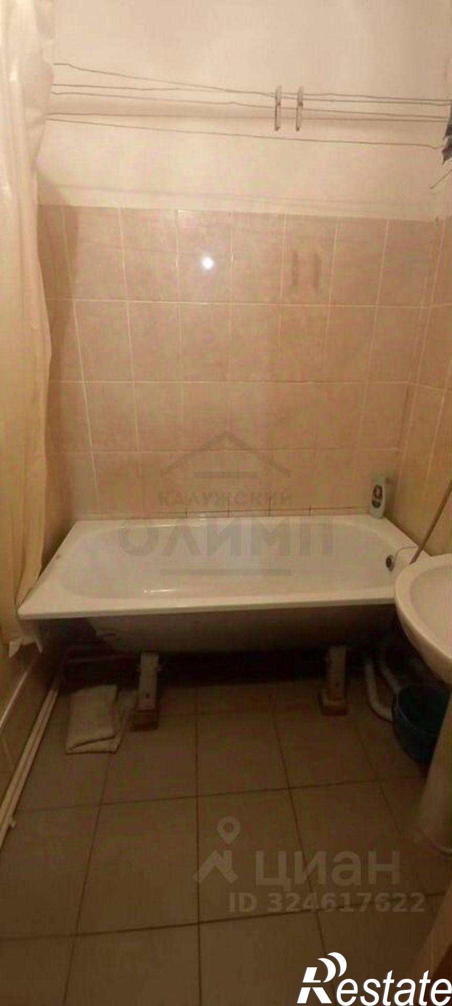 Купить квартиру за 2 100 000 рублей на Малоярославецкий Район