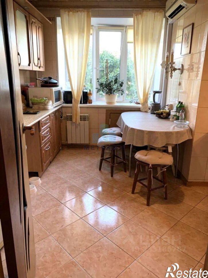 4-комн квартира Калуга г., Гагарина ул., д.8