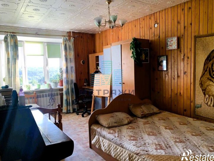 4-комн квартира Калуга г., Гагарина ул., д.8