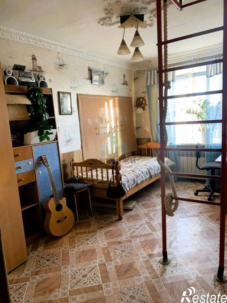 4-комн квартира Калуга г., Гагарина ул., д.8